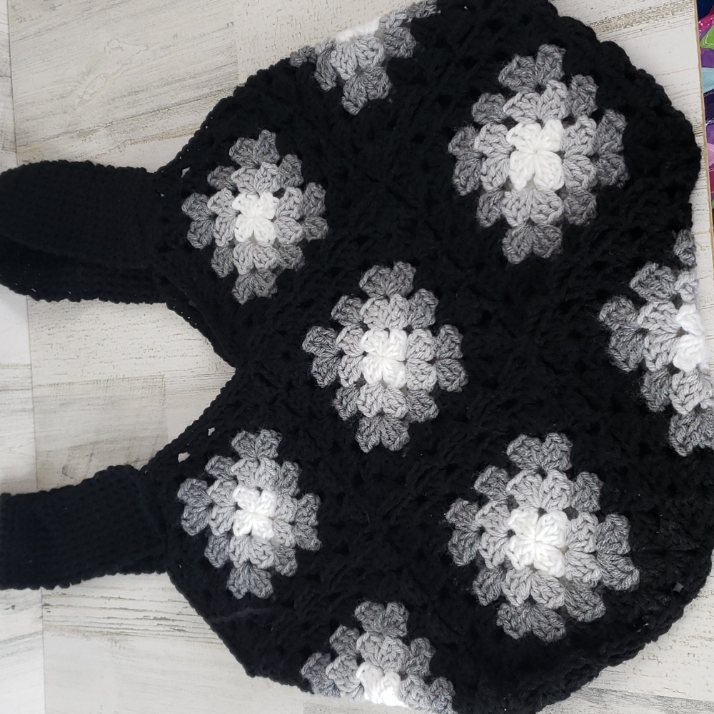 Granny Squares crocheted market tote purse black gray white handcrafted New